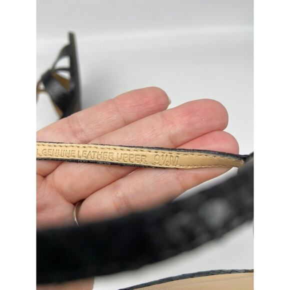 Talbots Shoes Women’s 9.5M‎ Black Sandals Kitten Heel Leather Strappy 3" Heels - Picture 13 of 14